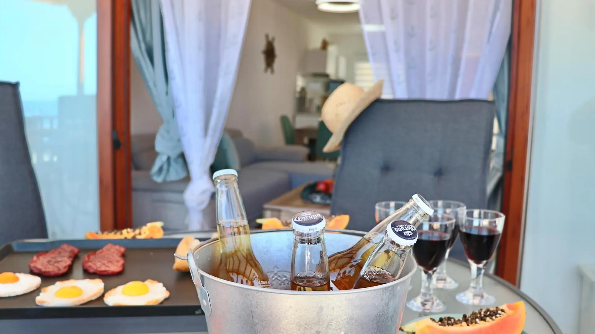 Capitain Beachside Haven Acantilado de los Gigantes Apartment