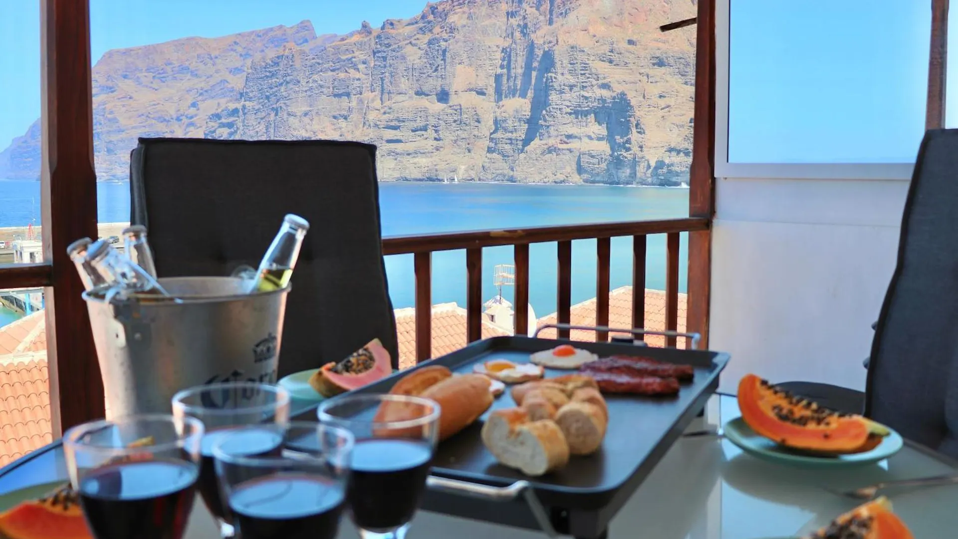 Capitain Beachside Haven Acantilado de los Gigantes Apartment