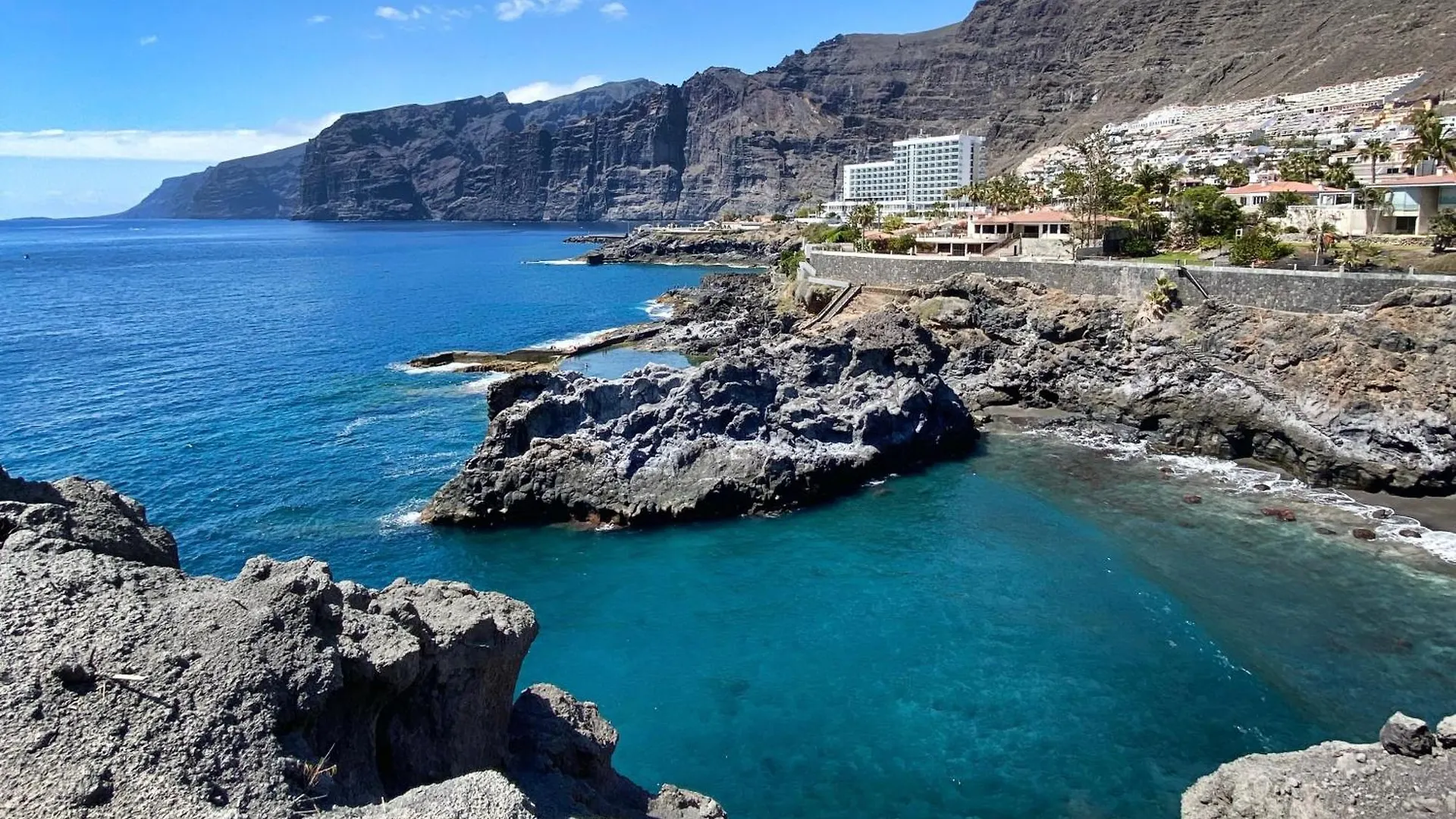 Capitain Beachside Haven Acantilado de los Gigantes Spain