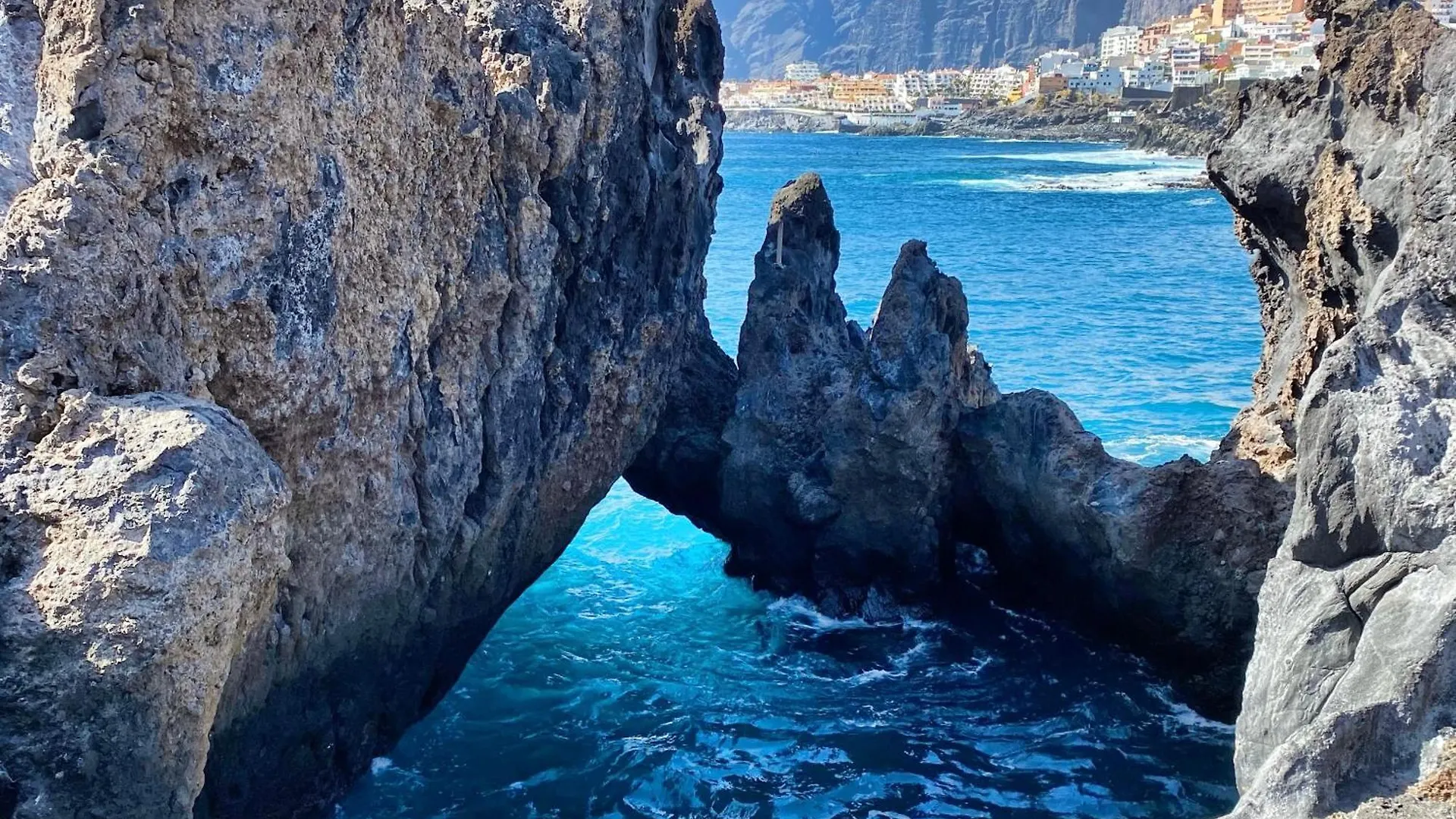 Capitain Beachside Haven Acantilado de los Gigantes